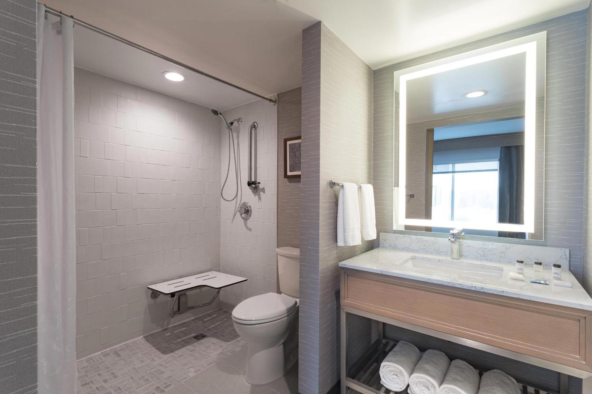 Sheraton Suites Columbus Worthington Екстер'єр фото