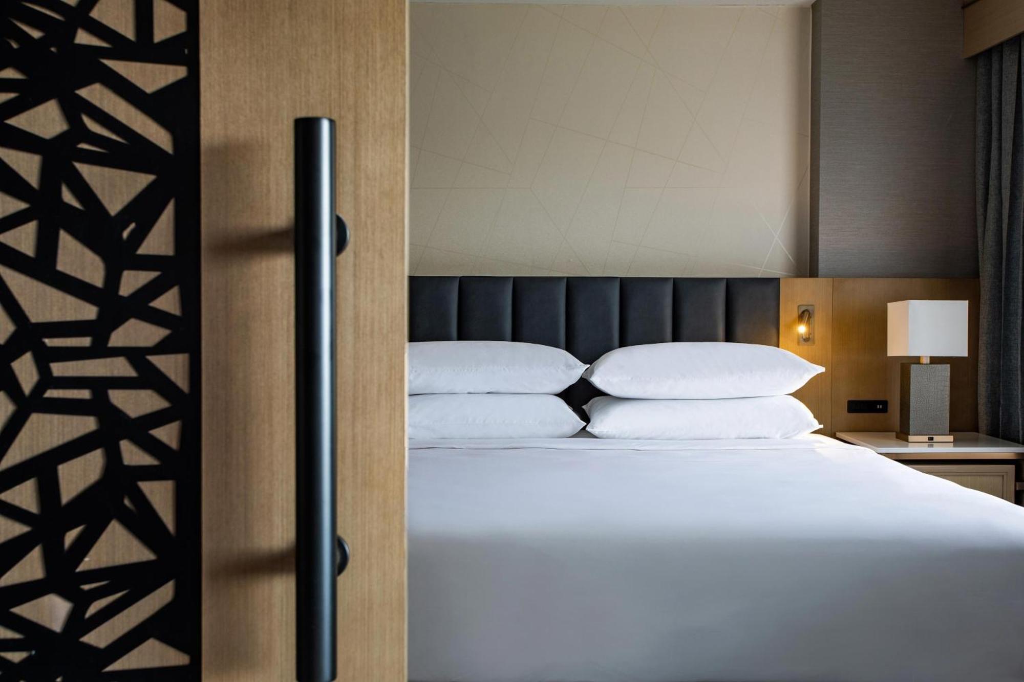 Sheraton Suites Columbus Worthington Екстер'єр фото